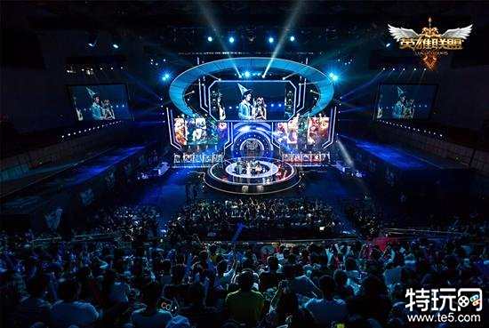 皮尔斯在球 皮尔斯在球